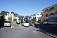 駐車場があるので、車を買う予定の方も安心です