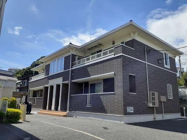 落ち着いた雰囲気の外観です