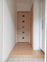 シンプルで使いやすい玄関です