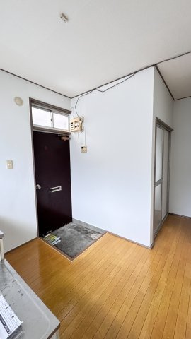 毎日通る玄関はこちらです