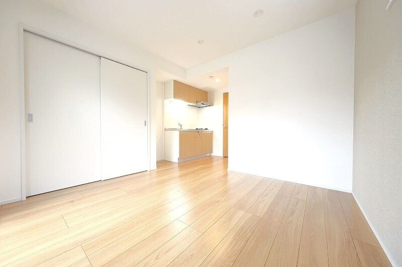 福岡市中央区桜坂１丁目のアパートの居間・リビング