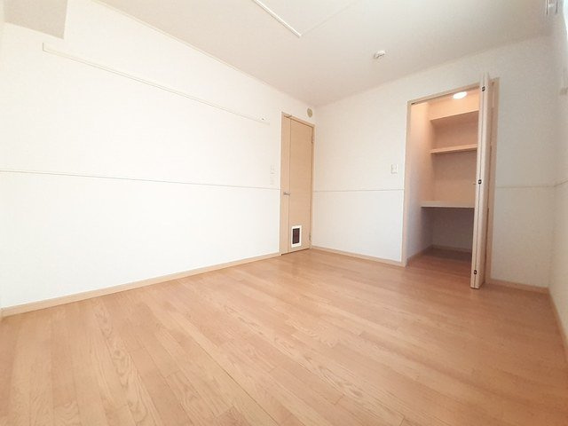 パレットの内装