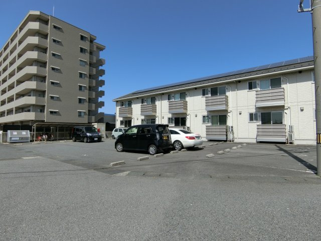 レセンテG・Tの駐車場