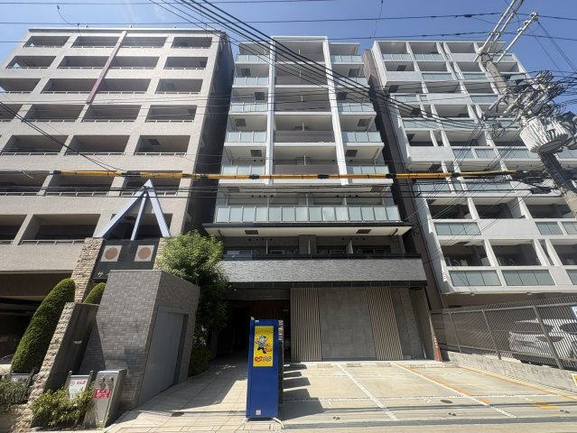 ファーストフィオーレ江坂垂水町の外観