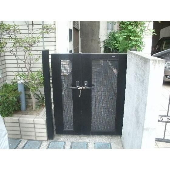 Abode Azabuのエントランス