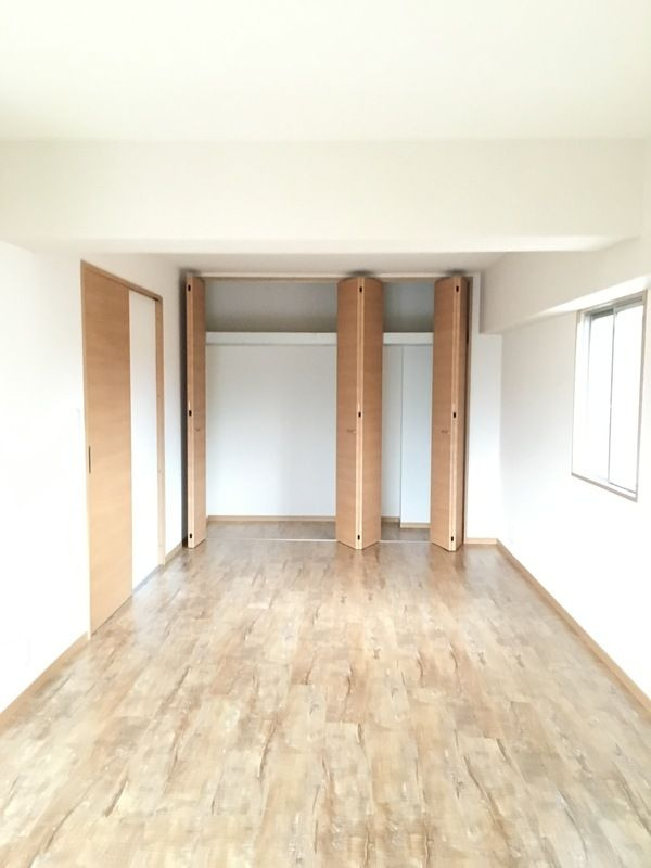 福岡市東区名島２丁目の賃貸マンションの内装