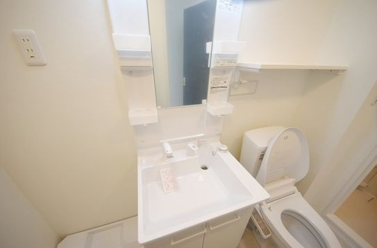 ステラ住吉の独立洗面台