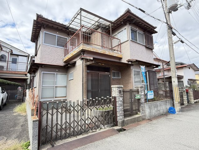 寝屋川市本町戸建の外観