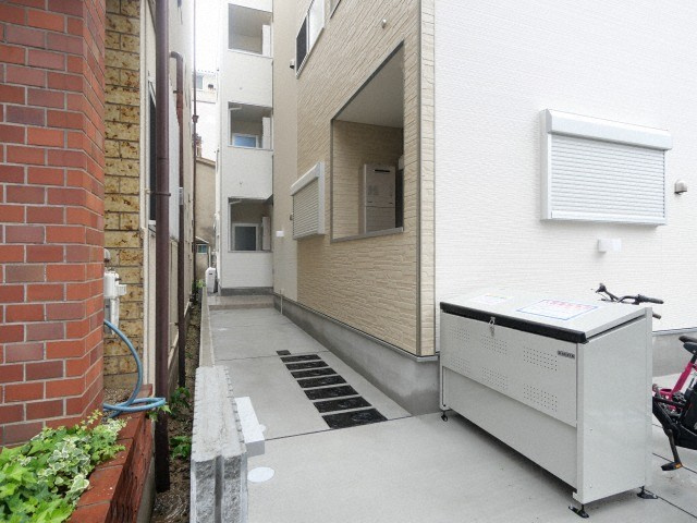 モユル東部市場のエントランス