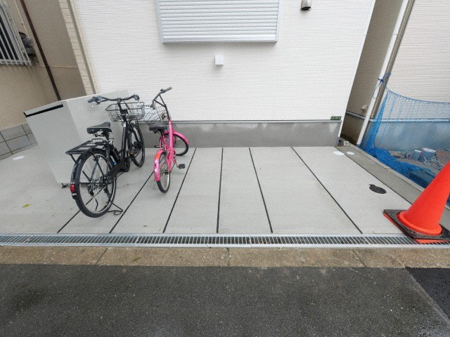 モユル東部市場のその他