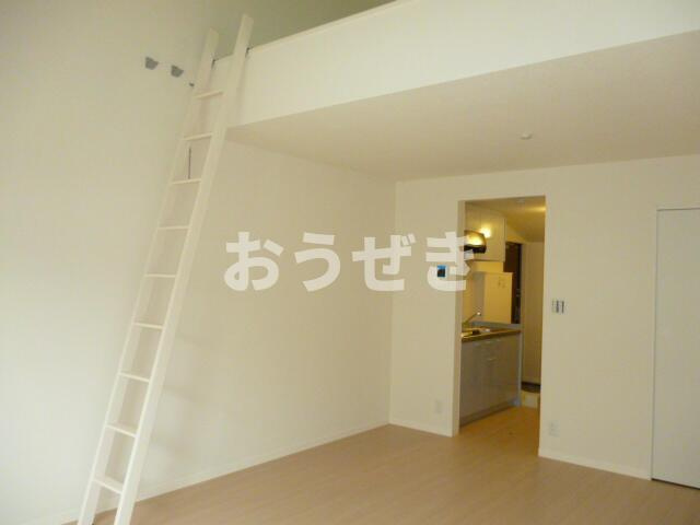 Ｃｈｅｒｒｙ　Ｃｏｕｒｔの居間・リビング