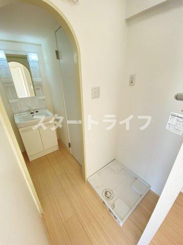 大阪市淀川区木川東４丁目の賃貸マンションの洗面所