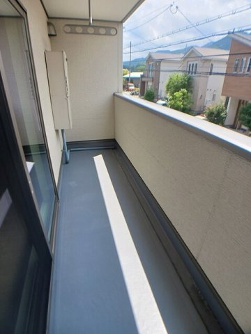 グレイス　ヴィラⅡ番館のバルコニー|開放的で明るい空間を演出してくれるバルコニーです