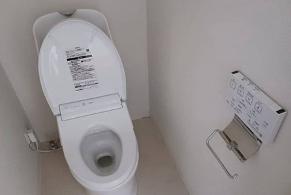 ライオンズシティ両国のトイレ|落ち着いた色調のトイレです