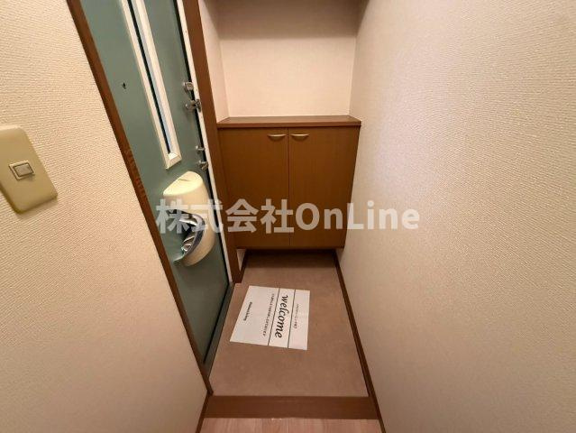 ウィステリアB棟の玄関