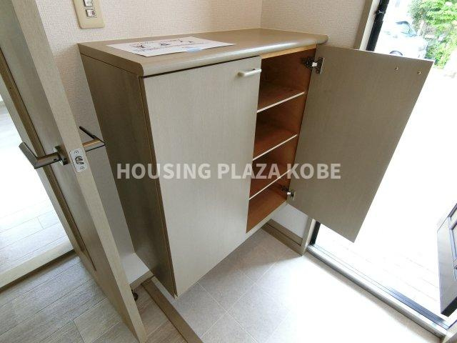 エールハイツの玄関