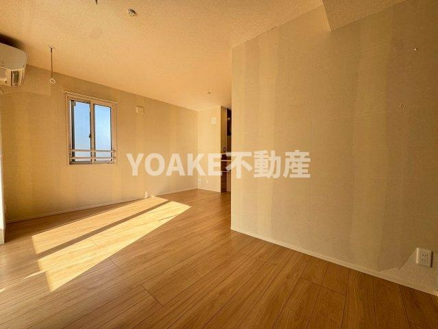 White Oakの居間・リビング|２階のお部屋の写真となります。現況優先。