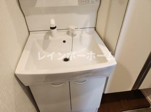 ＷｙｎｎＹａｇｉｒｉ(ウィンヤギリ)の洗面所|脱衣スペースもあります