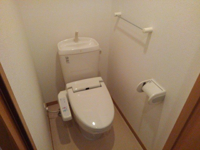 カーサ　ドルチェのトイレ|コンパクトで使いやすいトイレです