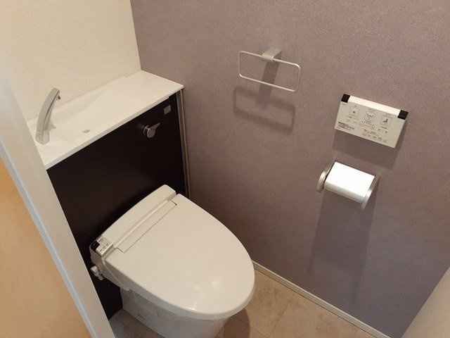 ヴィラージュ新横浜のトイレ|清潔感のあるトイレです