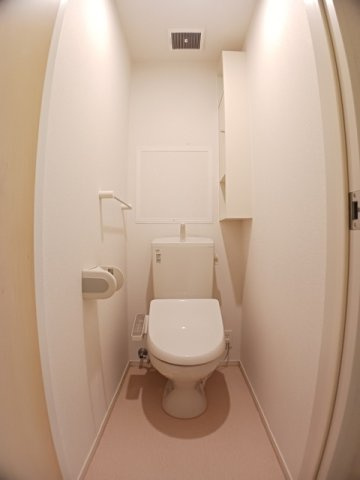 カーサ・セレーノ　Ⅱのトイレ|ゆったりとした空間のトイレです
