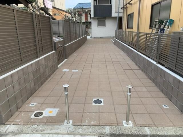 ウィスティリアジンヤのエントランス