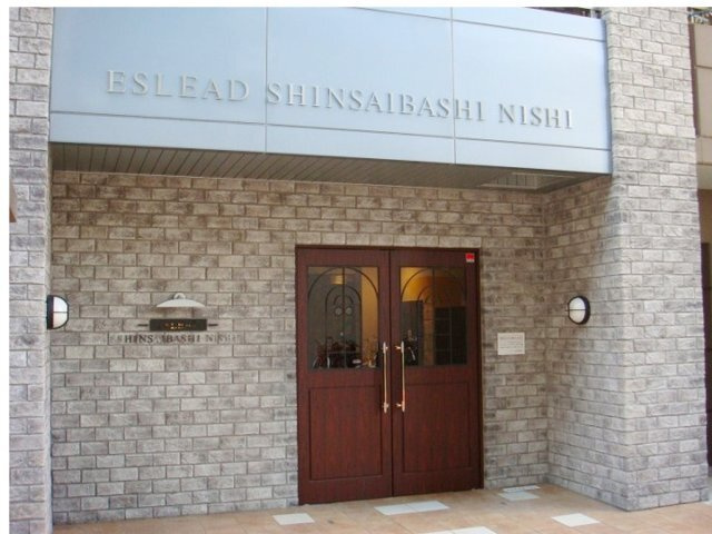 エスリード心斎橋西のエントランス
