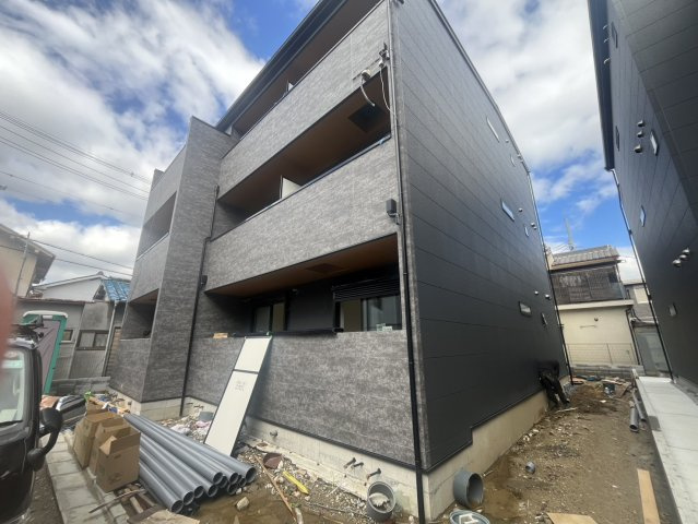セレニティ小若江A棟の外観