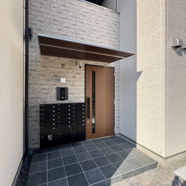 レジーナ寝屋川のエントランス
