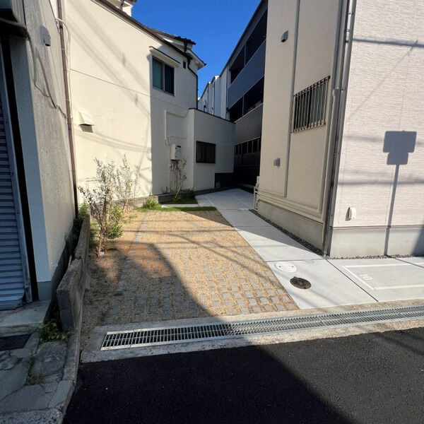 レジーナ寝屋川の駐車場