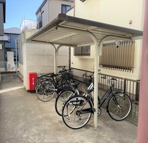 レオパレス鹿鳴館のその他|屋根付き駐輪場