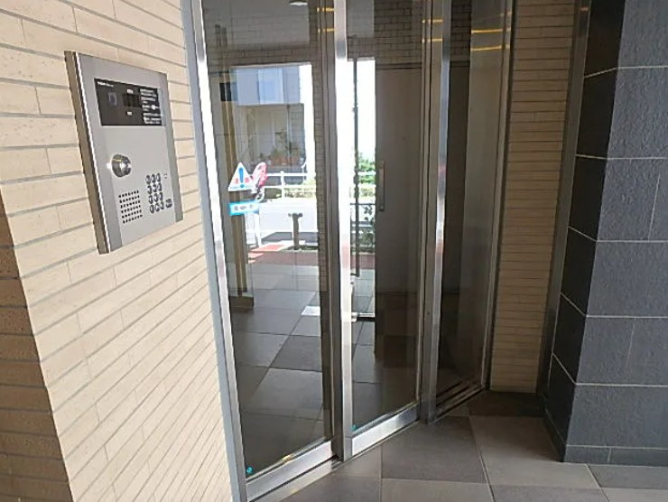 クレジデンス西台WESTのエントランス