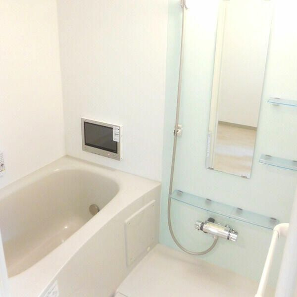 Ｃｈａｍｂｒｅ　Ｈｉｄｅｍｉ　Ⅱの浴室