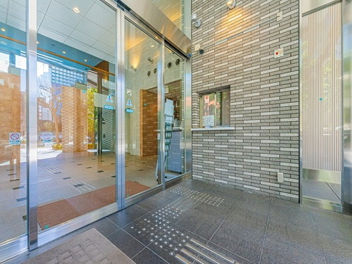 新宿アインスタワーのエントランス|エントランス外観
