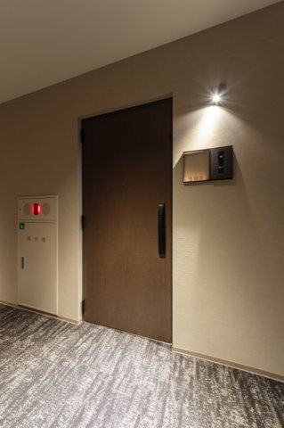 ＭＯＣＸＩＯＮ　ＰＲＥＭＩＵＭ四谷大京町の玄関|※写真は同タイプ住戸です。