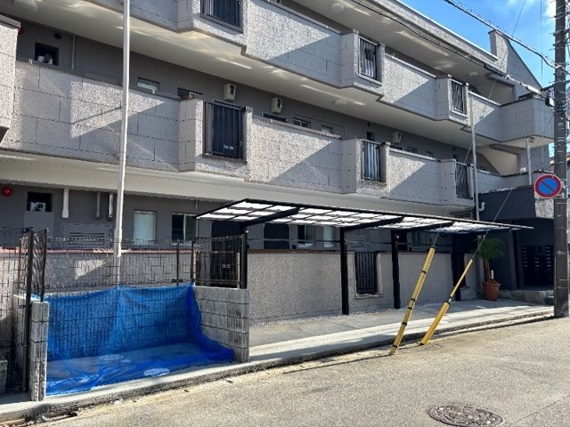 Ｂａｓｅ　E-147の外観