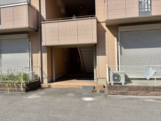 シャーメゾンかみや　B棟のエントランス
