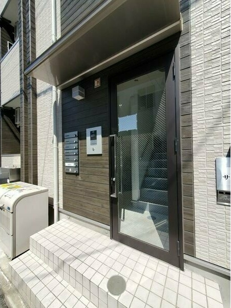 サンライト大曽根のエントランス