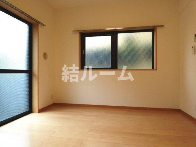 練馬区旭丘１丁目の賃貸マンションの居間・リビング