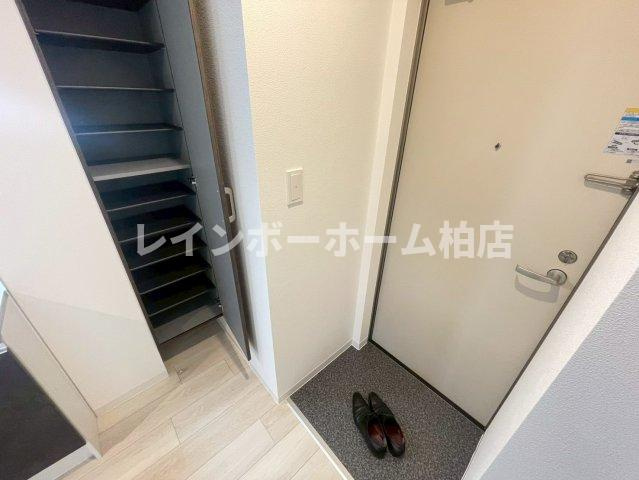 特典：仲介手数料が無料です!!の玄関