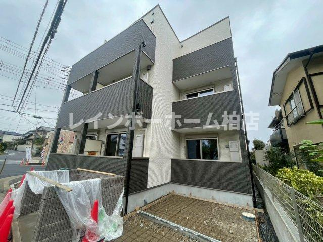 特典：仲介手数料が無料です!!のエントランス