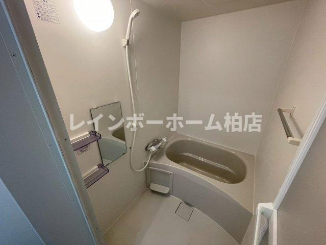 特典：仲介手数料が無料です!!の浴室