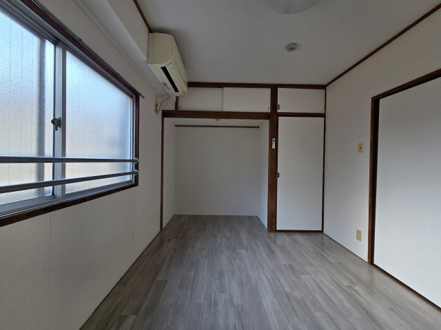 池田ビルの居間・リビング|ゆったりとした居間です
