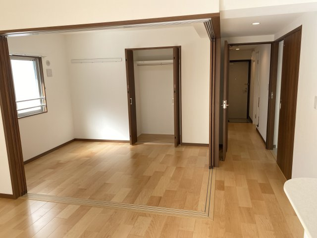 メゾンKUWANⅡの居間・リビング
