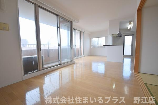 グランアッシュ野江の居間・リビング