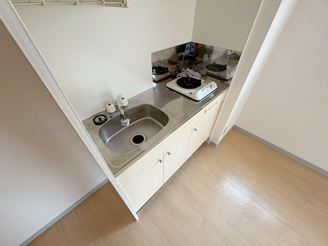 リードハイツ東三国B棟のキッチン