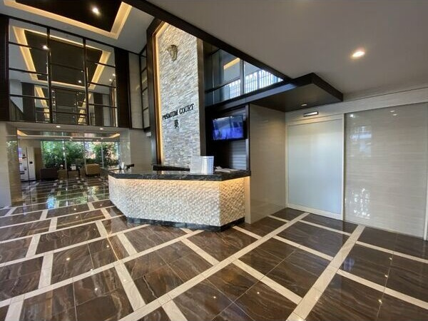 プレミアムコート葵のロビー