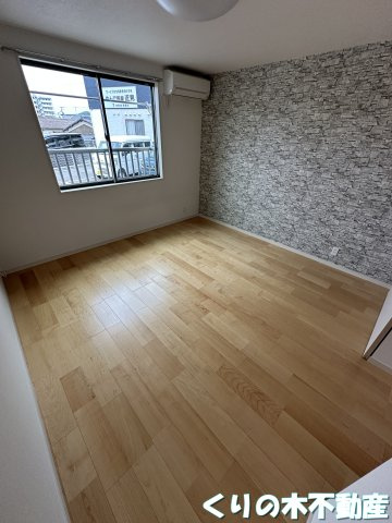 【居間・リビング】 | ルミウス近見 B棟 | 同タイプのお部屋です（現況を優先します）