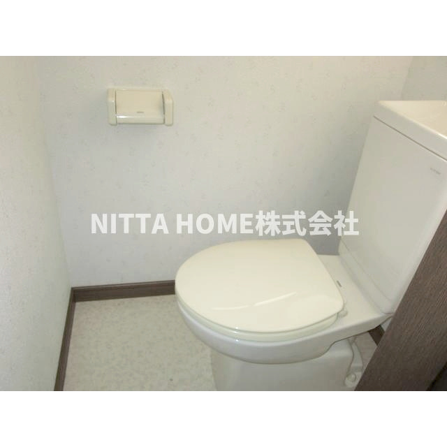 ナビハイム柏原Ⅱのトイレ|独立タイプのトイレです★