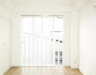 【居間・リビング】 | サンライフ板橋 | 洋室のお部屋です。